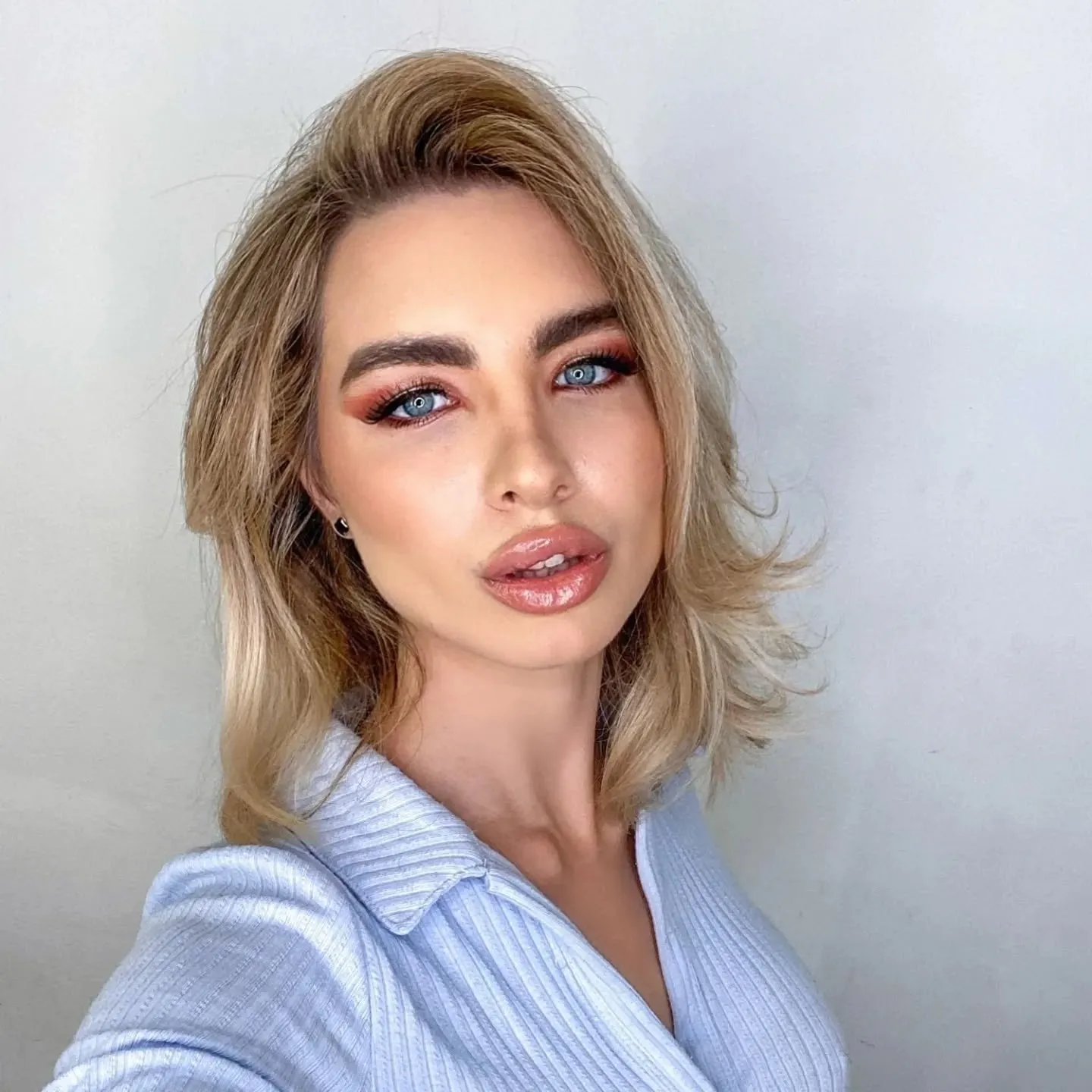 Retrato con maquillaje profesional